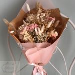 Ramo de flores preservadas pastel
